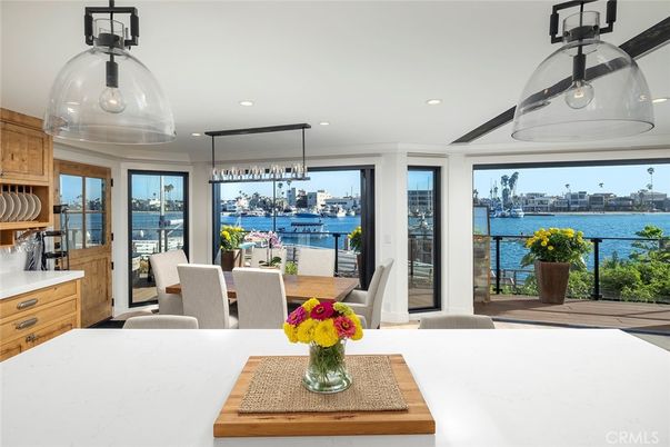 Dining room, Interior, Pendant Lights, Recessed Lighting, Water
