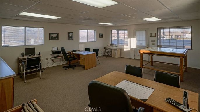Home Office, Interior
