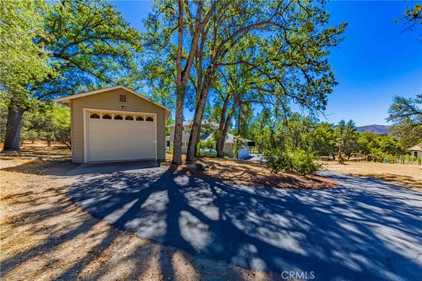 Backyard, Detached Garage, Exterior