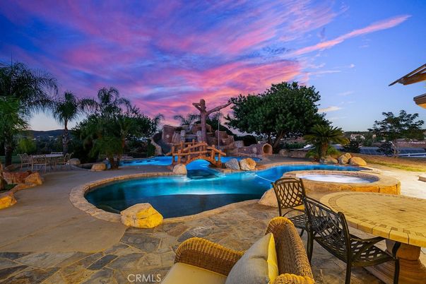 Exterior, Playground, Pool