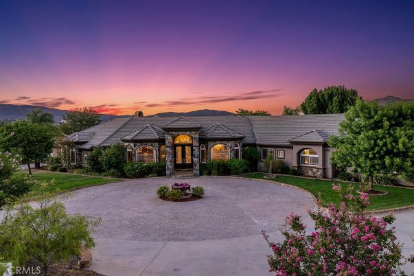 Backyard, Exterior, Facade, French Provincial