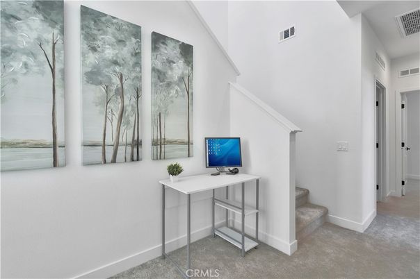 Home Office, Interior