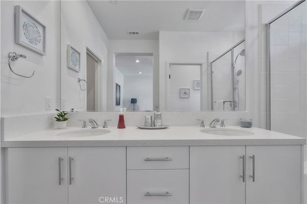 Bathroom, Dual Sink Vanities, Interior, Recessed Lighting
