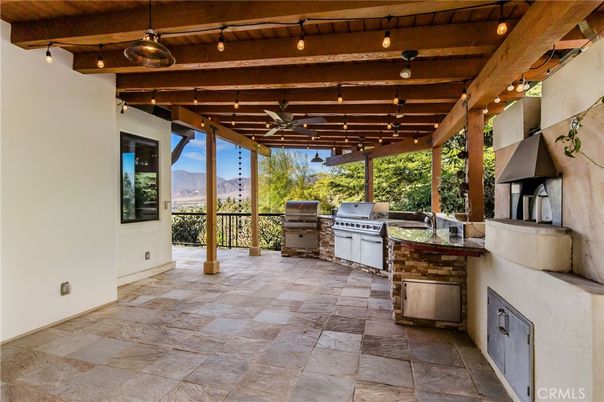 Exterior, Wooden Beams