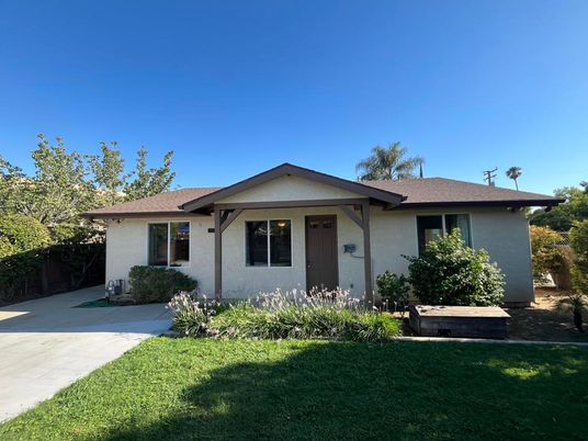 Backyard, Exterior, Facade, Ranch
