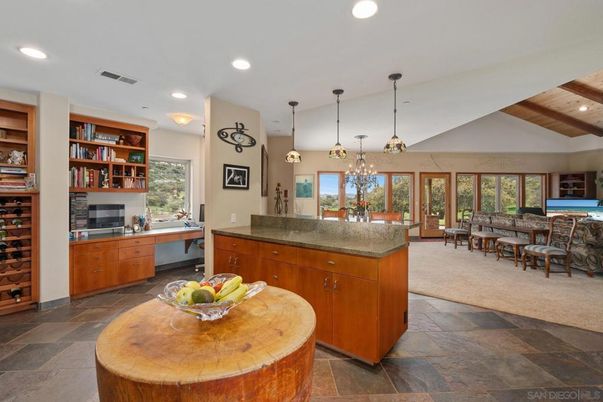 Chandelier, Dining room, Interior, Pendant Lights, Recessed Lighting, Wooden Beams, Wooden Ceilings