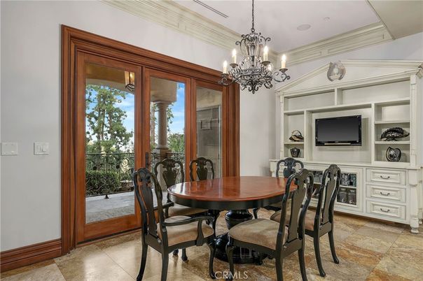 Chandelier, Dining room, Interior
