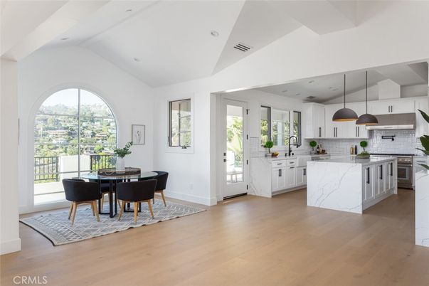 Dining room, Interior, Kitchen, Pendant Lights, Recessed Lighting, Wood Texture Flooring