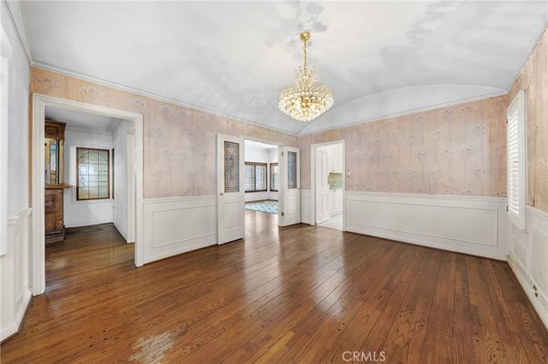 Chandelier, Empty room, Interior, Wood Texture Flooring