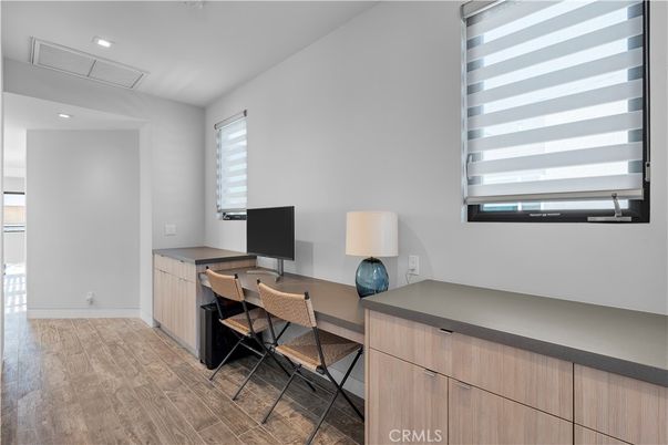 Home Office, Interior, Recessed Lighting, Wood Texture Flooring