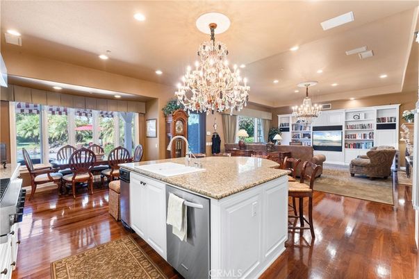 Chandelier, Dining room, Interior, Kitchen, Recessed Lighting, Wood Texture Flooring
