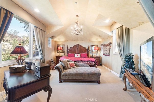 Bedroom, Chandelier, Interior, Recessed Lighting
