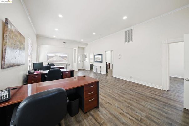 Home Office, Interior, Recessed Lighting, Wood Texture Flooring