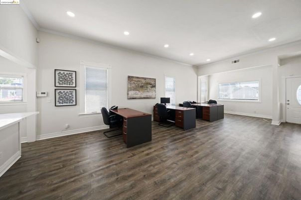 Home Office, Interior, Recessed Lighting, Wood Texture Flooring