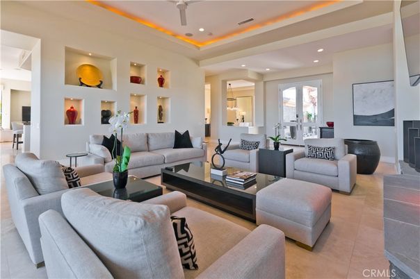 Interior, Living room, Pendant Lights, Recessed Lighting