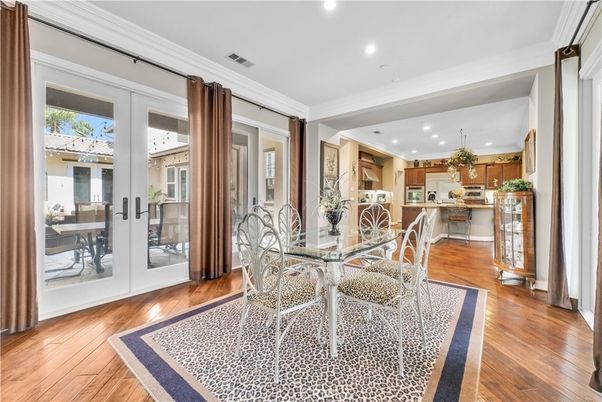 Dining room, Interior, Kitchen, Recessed Lighting, Wood Texture Flooring
