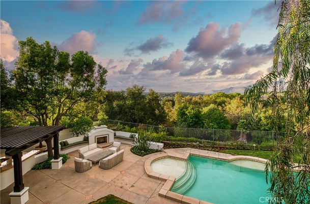 Exterior, Fireplace, Pool