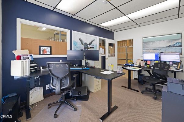Home Office, Interior
