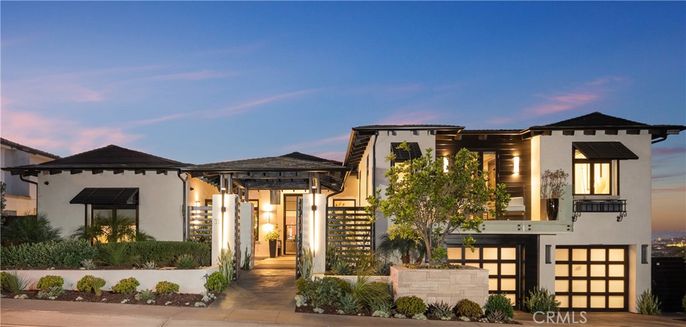 Attached, Exterior, Facade, Modern