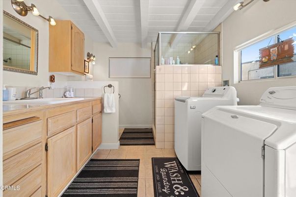 Interior, Washer