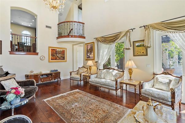 Chandelier, Interior, Living room, Recessed Lighting, Wood Texture Flooring