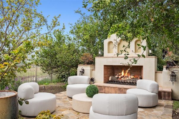 Exterior, Fireplace