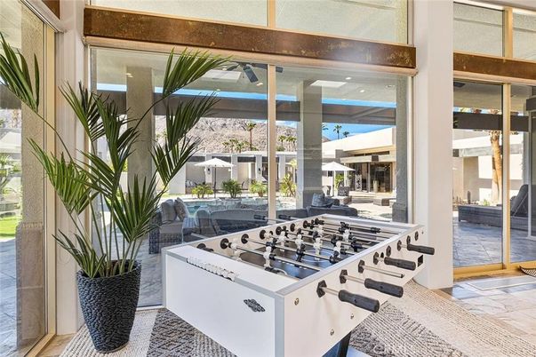 Game Room, Interior, Kitchen