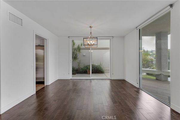 Empty room, Interior, Pendant Lights, Wood Texture Flooring