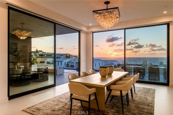 Chandelier, Dining room, Interior, Recessed Lighting, Water