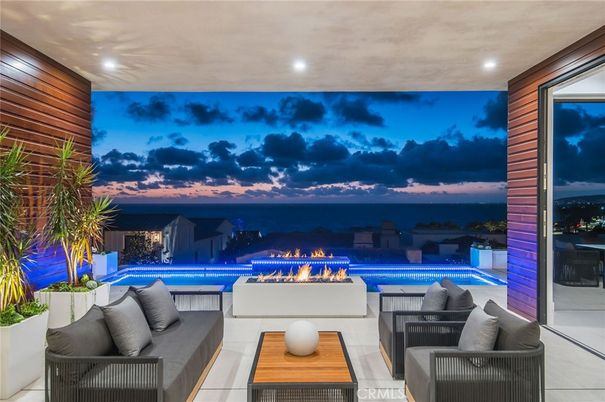 Exterior, Pool, Recessed Lighting, Water