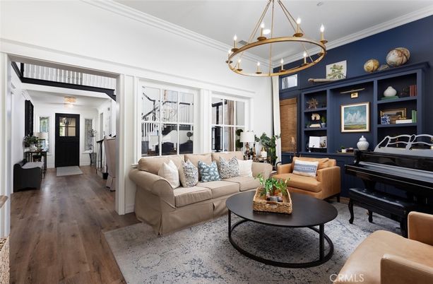 Chandelier, Interior, Living room, Pendant Lights, Piano, Wood Texture Flooring