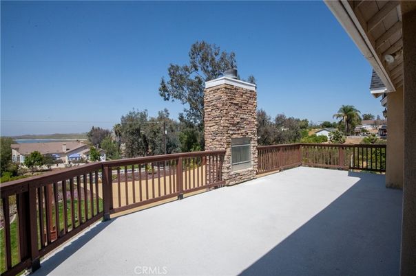 Exterior, Fireplace