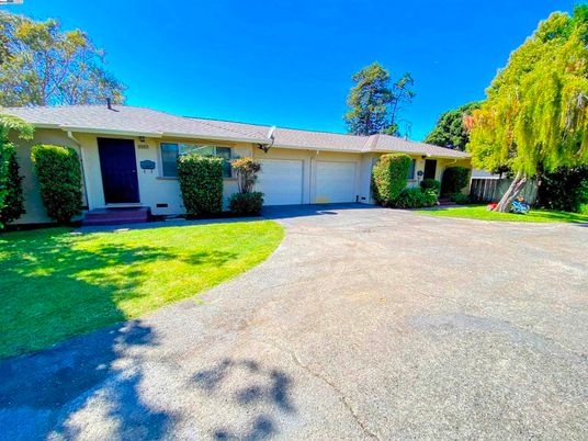 Attached, Backyard, Exterior, Facade, Ranch