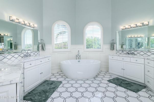 Bathroom, Dual Sink Vanities, Free Standing Baths, Interior