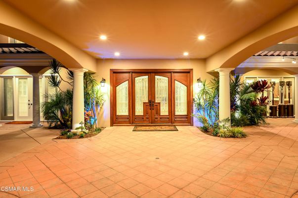 Exterior, Recessed Lighting