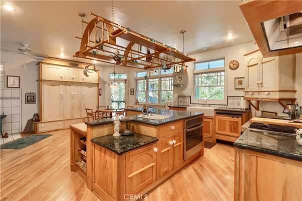 Dining room, Interior, Kitchen, Pendant Lights, Recessed Lighting, Wood Texture Flooring