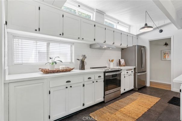 Interior, Kitchen, Pendant Lights, Stainless Steel Appliances