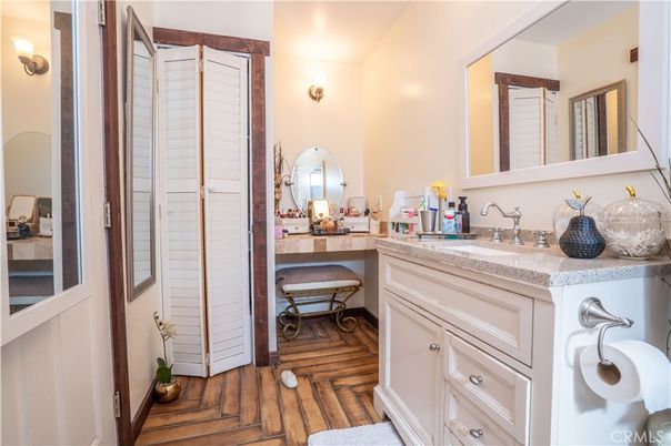 Bathroom, Dual Sink Vanities, Interior, Wood Texture Flooring