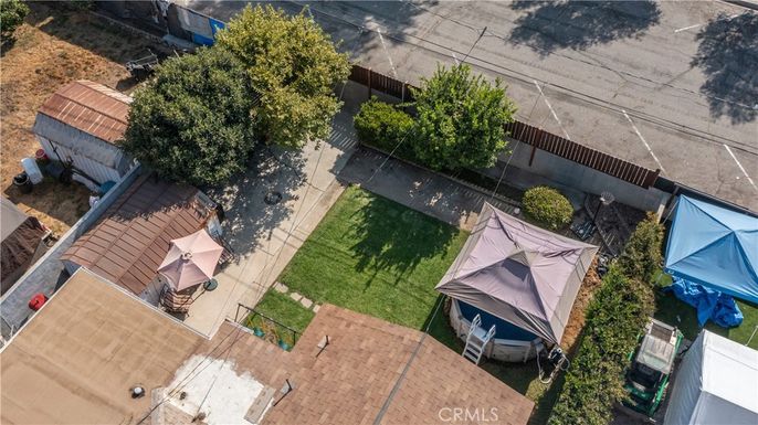 Exterior, Drone