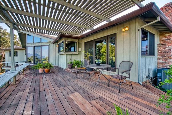 Exterior, Wood Texture Flooring