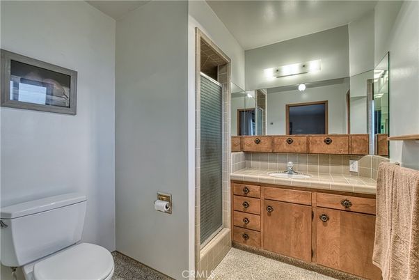 Bathroom, Interior, Tile Countertops