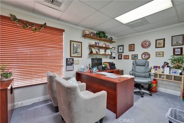 Home Office, Interior