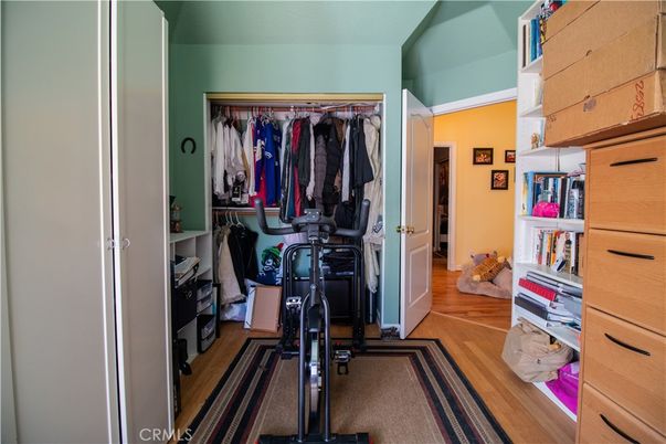 Interior, Walk-in Closets, Wood Texture Flooring