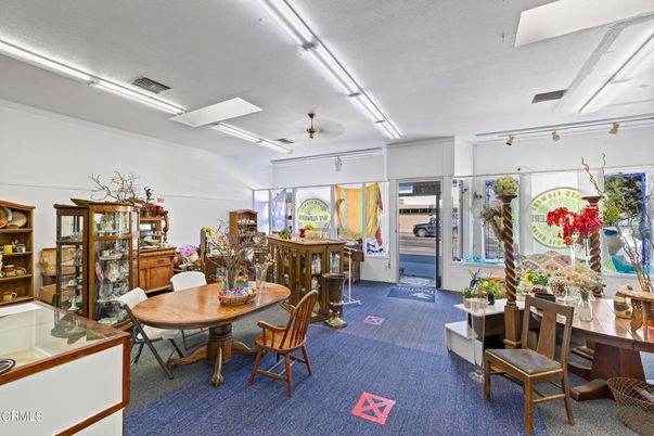 Dining room, Interior