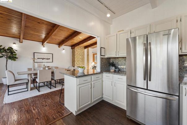 Dining room, Interior, Kitchen, Stainless Steel Appliances, Wooden Beams, Wooden Ceilings, Wood Texture Flooring