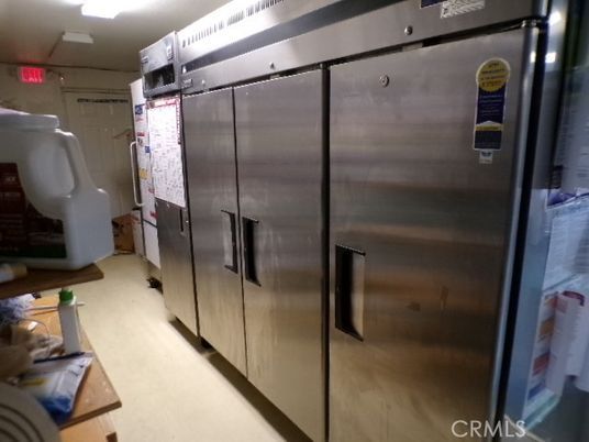 Interior, Stainless Steel Appliances