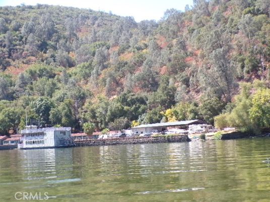 Exterior, Lake