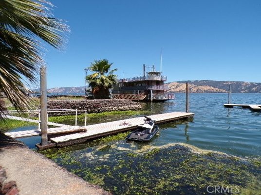 Exterior, Lake