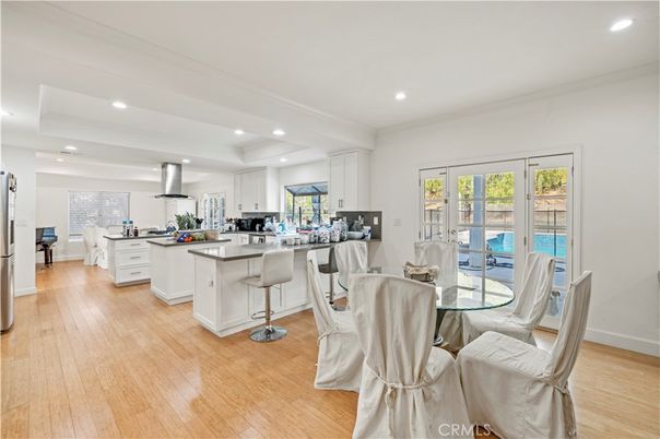 Dining room, Interior, Kitchen, Recessed Lighting, Wood Texture Flooring