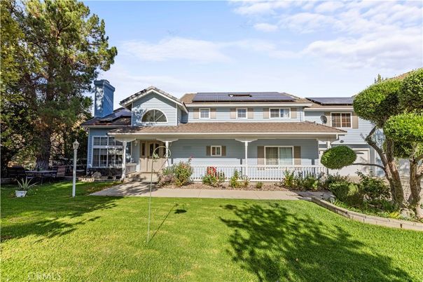 Backyard, Exterior, Facade, Solar Panels, American Foursquare